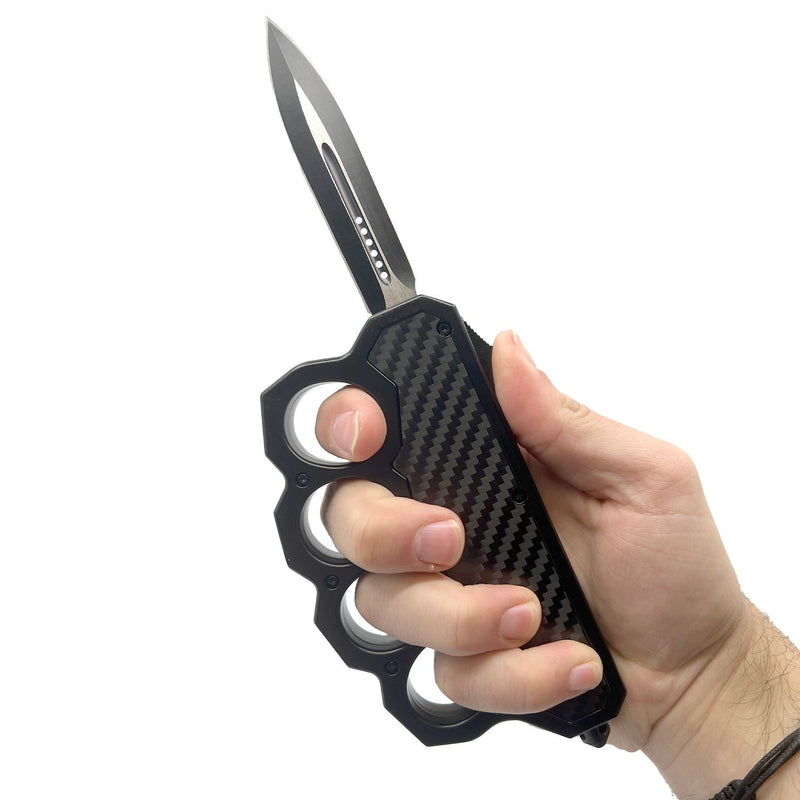 The black handle is constructed from extremely durable zinc alloy and is inlayed with carbon fiber in the center of the handle.